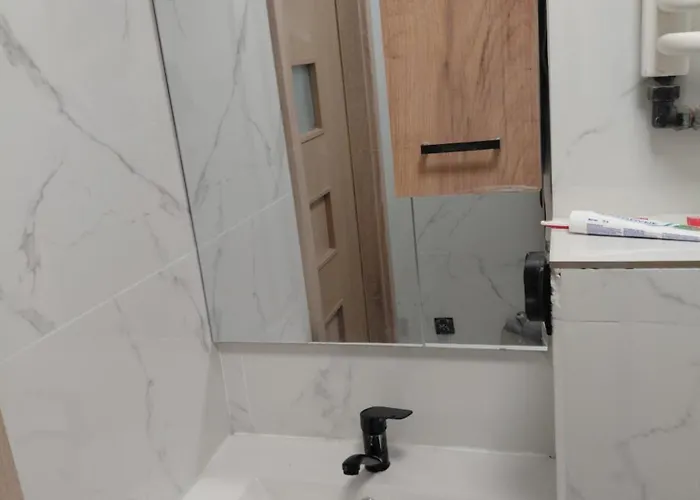 Apartman 5 Seperate Shared Near Center Skytowe *